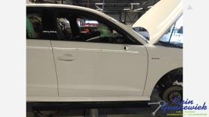 Gebruikte Deur 4Deurs rechts-voor Audi A3 Prijs € 495,00 Margeregeling aangeboden door Klein Gunnewiek Autodemontage & Motorentechniek