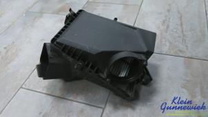 Gebruikte Luchtfilterhuis Kia Sportage Prijs € 55,00 Margeregeling aangeboden door Klein Gunnewiek Autodemontage & Motorentechniek