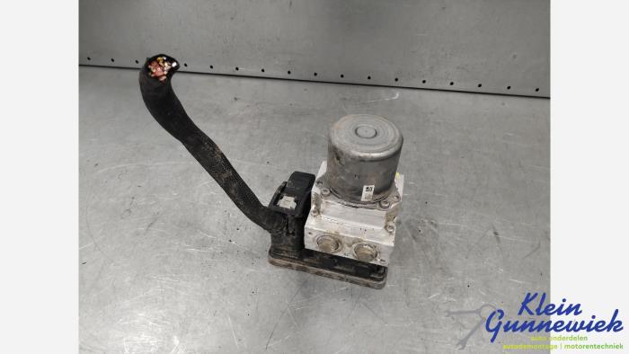 Gebruikte ABS Pomp BMW 7-Serie Prijs € 396,00 Margeregeling aangeboden door Klein Gunnewiek Autodemontage & Motorentechniek