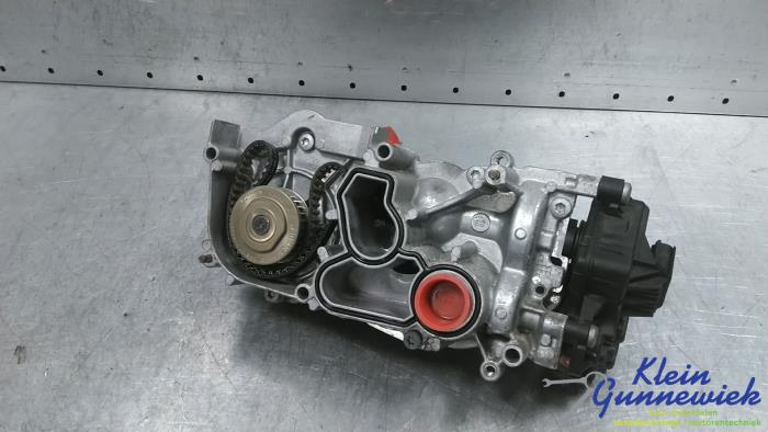 Gebruikte Waterpomp Volkswagen T-Roc Prijs € 115,00 Margeregeling aangeboden door Klein Gunnewiek Autodemontage & Motorentechniek
