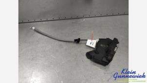 Gebruikte Deurslot Mechaniek 4Deurs rechts-voor Skoda Octavia Prijs € 30,00 Margeregeling aangeboden door Klein Gunnewiek Autodemontage & Motorentechniek