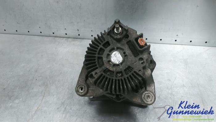 Dynamo van een Opel Movano 2012