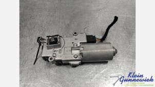 Gebruikte Schuifdak Motor BMW X5 Prijs € 30,00 Margeregeling aangeboden door Klein Gunnewiek Autodemontage & Motorentechniek
