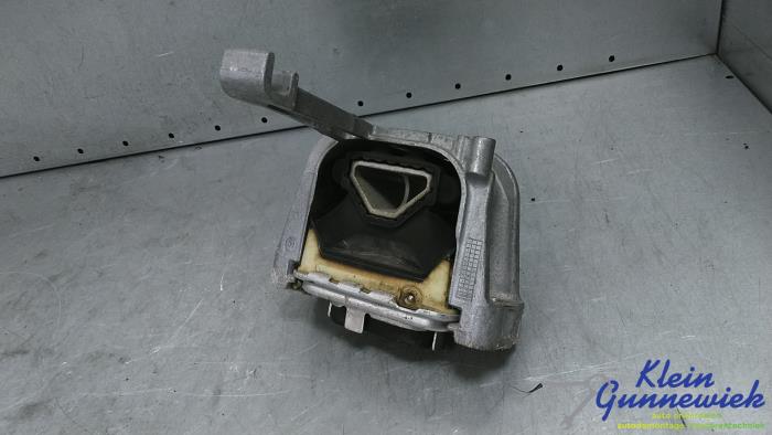 Gebruikte Motorrubber Volkswagen Golf Prijs € 65,00 Margeregeling aangeboden door Klein Gunnewiek Autodemontage & Motorentechniek