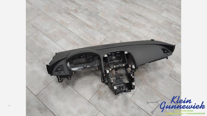 Gebruikte Dashboard Opel Astra Prijs € 125,00 Margeregeling aangeboden door Klein Gunnewiek Autodemontage & Motorentechniek