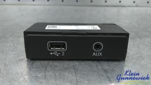 Gebruikte AUX/USB aansluiting Audi A5 Prijs € 75,00 Margeregeling aangeboden door Klein Gunnewiek Autodemontage & Motorentechniek