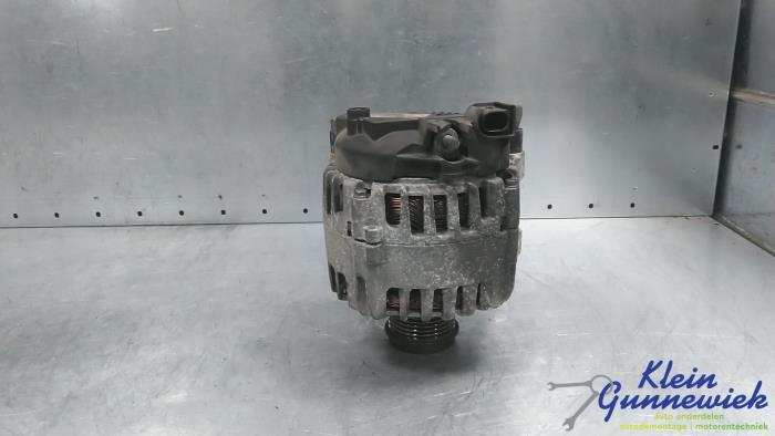 Dynamo van een Volvo V60 2014