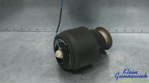 Gebruikte Luchtbalg BMW 5-Serie Prijs € 65,00 Margeregeling aangeboden door Klein Gunnewiek Autodemontage & Motorentechniek