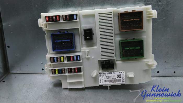 Gebruikte Module Bodycontrol Volvo V60 Prijs € 50,00 Margeregeling aangeboden door Klein Gunnewiek Autodemontage & Motorentechniek