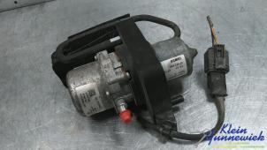 Gebruikte Vacuumpomp Rembekrachtiging BMW 3-Serie Prijs € 150,00 Margeregeling aangeboden door Klein Gunnewiek Autodemontage & Motorentechniek