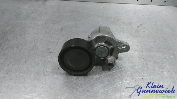 Gebruikte Spanrol Multiriem Opel Corsa Prijs € 20,00 Margeregeling aangeboden door Klein Gunnewiek Autodemontage & Motorentechniek