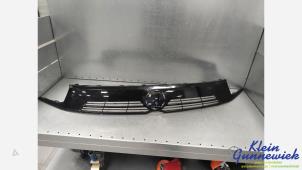 Gebruikte Grille Opel Corsa Prijs € 145,00 Margeregeling aangeboden door Klein Gunnewiek Autodemontage & Motorentechniek