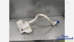 Gebruikte Ruitensproeiertank voor Volkswagen E-Up Prijs € 35,00 Margeregeling aangeboden door Klein Gunnewiek Autodemontage & Motorentechniek