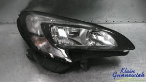 Gebruikte Rechter Koplamp Opel Corsa Prijs € 195,00 Margeregeling aangeboden door Klein Gunnewiek Autodemontage & Motorentechniek