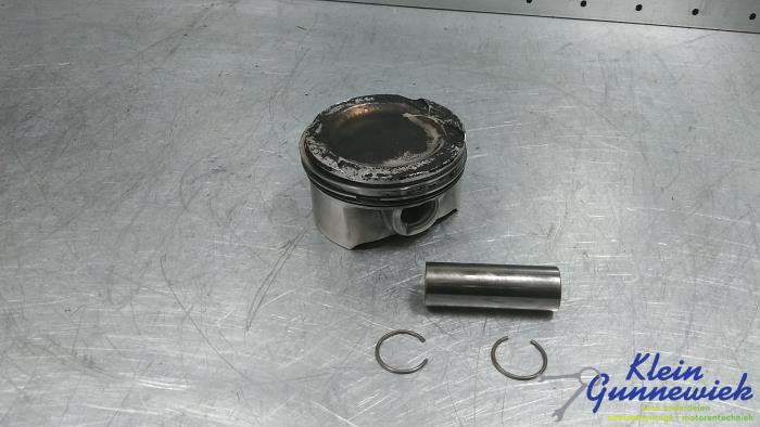 Gebruikte Zuiger BMW X5 Prijs € 71,00 Margeregeling aangeboden door Klein Gunnewiek Autodemontage & Motorentechniek