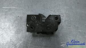 Gebruikte Motorkap Slotmechaniek Volkswagen E-Golf Prijs € 30,00 Margeregeling aangeboden door Klein Gunnewiek Autodemontage & Motorentechniek