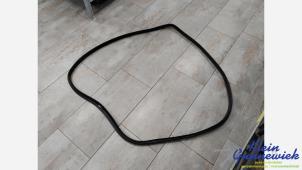 Gebruikte Portierrubber 4Deurs rechts-voor Peugeot 108 Prijs € 25,00 Margeregeling aangeboden door Klein Gunnewiek Autodemontage & Motorentechniek