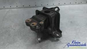 Gebruikte Motorsteun Peugeot 108 Prijs € 35,00 Margeregeling aangeboden door Klein Gunnewiek Autodemontage & Motorentechniek