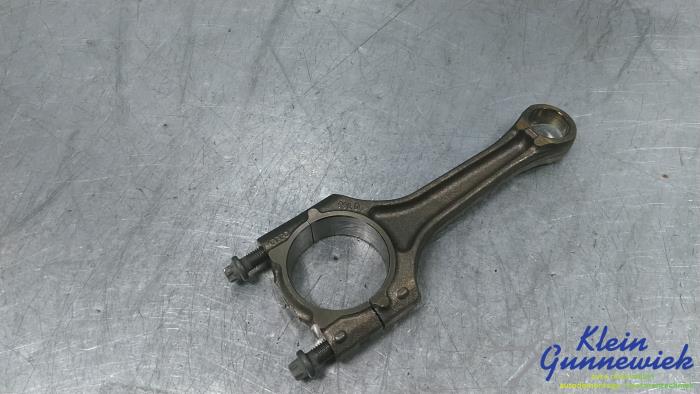 Gebruikte Drijfstang Volkswagen Passat Prijs € 44,00 Margeregeling aangeboden door Klein Gunnewiek Autodemontage & Motorentechniek