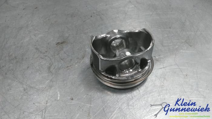 Zuiger van een Volkswagen Passat 2016