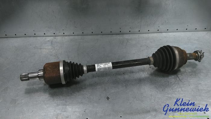 Gebruikte Aandrijfas links-voor Opel Crossland X Prijs € 75,00 Margeregeling aangeboden door Klein Gunnewiek Autodemontage & Motorentechniek