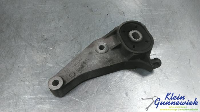 Gebruikte Motorrubber Opel Meriva Prijs € 20,00 Margeregeling aangeboden door Klein Gunnewiek Autodemontage & Motorentechniek