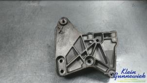 Gebruikte Motorsteun Renault Megane Prijs € 30,00 Margeregeling aangeboden door Klein Gunnewiek Autodemontage & Motorentechniek