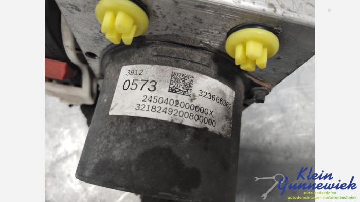 ABS Pomp van een Opel Astra 2018