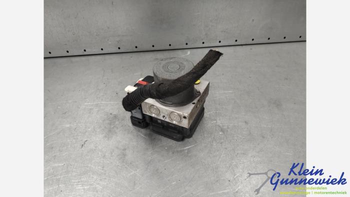 ABS Pomp van een Opel Astra 2018