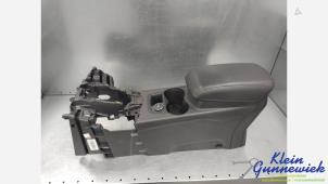 Gebruikte Armleuning Ford Focus Prijs € 95,00 Margeregeling aangeboden door Klein Gunnewiek Autodemontage & Motorentechniek