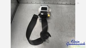 Gebruikte Veiligheidsgordel links-voor Mercedes C-Klasse Prijs € 175,00 Margeregeling aangeboden door Klein Gunnewiek Autodemontage & Motorentechniek