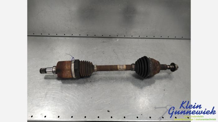 Gebruikte Aandrijfas links-voor Ford Focus Prijs € 121,00 Margeregeling aangeboden door Klein Gunnewiek Autodemontage & Motorentechniek