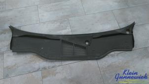 Gebruikte Paravent Audi Q8 Prijs € 30,00 Margeregeling aangeboden door Klein Gunnewiek Autodemontage & Motorentechniek