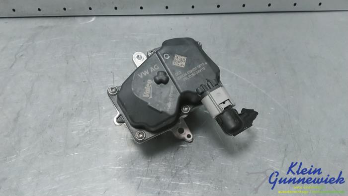 Gebruikte Uitlaat gasklep (EGR) Volkswagen Caddy Prijs € 51,00 Margeregeling aangeboden door Klein Gunnewiek Autodemontage & Motorentechniek