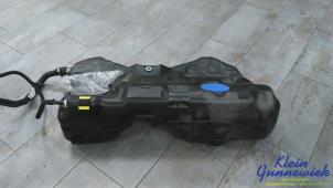 Gebruikte Tank BMW 5-Serie Prijs € 225,00 Margeregeling aangeboden door Klein Gunnewiek Autodemontage & Motorentechniek