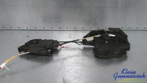 Gebruikte Deurslot Mechaniek 4Deurs rechts-achter BMW 7-Serie Prijs € 125,00 Margeregeling aangeboden door Klein Gunnewiek Autodemontage & Motorentechniek