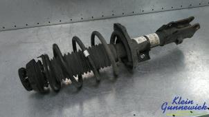 Gebruikte Schokdemperpoot rechts-voor Kia Rio Prijs € 90,00 Margeregeling aangeboden door Klein Gunnewiek Autodemontage & Motorentechniek