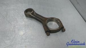 Gebruikte Drijfstang Iveco New Daily Prijs € 75,00 Margeregeling aangeboden door Klein Gunnewiek Autodemontage & Motorentechniek