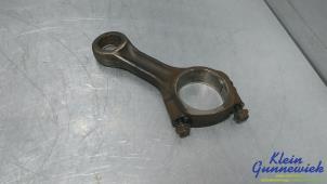 Gebruikte Drijfstang Iveco New Daily Prijs € 75,00 Margeregeling aangeboden door Klein Gunnewiek Autodemontage & Motorentechniek