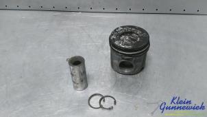 Gebruikte Zuiger Iveco New Daily Prijs € 75,00 Margeregeling aangeboden door Klein Gunnewiek Autodemontage & Motorentechniek