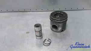 Gebruikte Zuiger Iveco New Daily Prijs € 75,00 Margeregeling aangeboden door Klein Gunnewiek Autodemontage & Motorentechniek