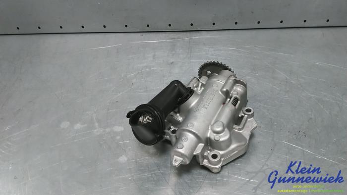 Gebruikte Oliepomp Volkswagen Tiguan Prijs € 58,00 Margeregeling aangeboden door Klein Gunnewiek Autodemontage & Motorentechniek