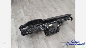 Gebruikte Dashboard Audi E-Tron Prijs € 850,00 Margeregeling aangeboden door Klein Gunnewiek Autodemontage & Motorentechniek