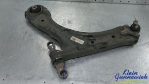 Gebruikte Draagarm onder links-voor Hyundai Tucson Prijs € 95,00 Margeregeling aangeboden door Klein Gunnewiek Autodemontage & Motorentechniek
