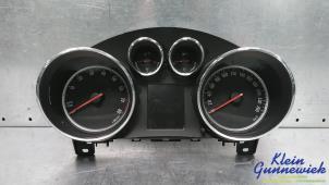 Gebruikte Instrumentenpaneel Opel Zafira Prijs € 50,00 Margeregeling aangeboden door Klein Gunnewiek Autodemontage & Motorentechniek