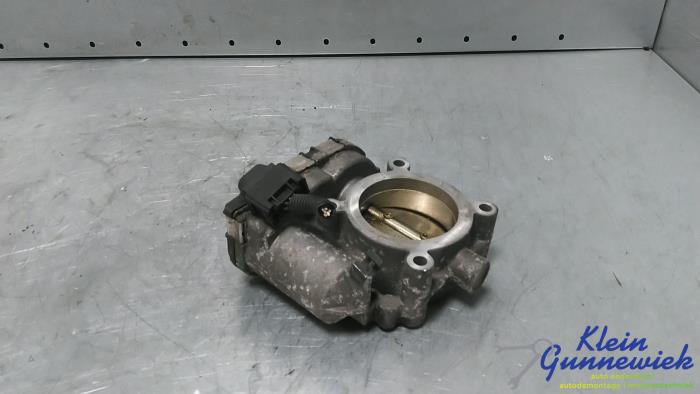 Gebruikte Gasklephuis Mercedes B-Klasse Prijs € 30,00 Margeregeling aangeboden door Klein Gunnewiek Autodemontage & Motorentechniek