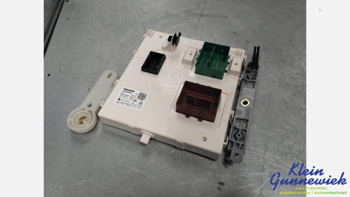 Gebruikte Module Bodycontrol Volvo XC90 Prijs € 127,00 Margeregeling aangeboden door Klein Gunnewiek Autodemontage & Motorentechniek
