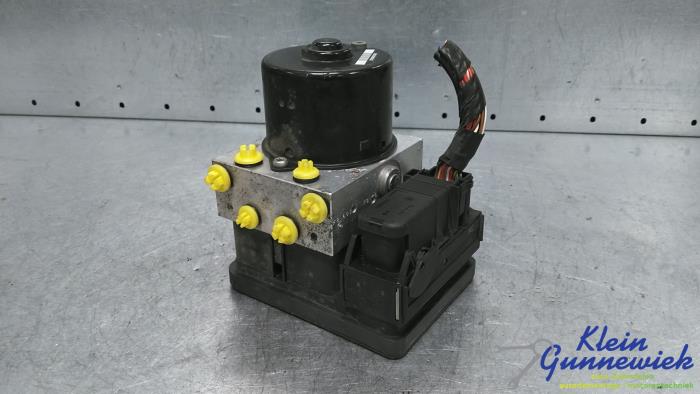 Gebruikte ABS Pomp Volvo V50 Prijs € 44,00 Margeregeling aangeboden door Klein Gunnewiek Autodemontage & Motorentechniek