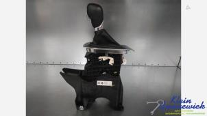 Gebruikte Versnellingspook Renault Captur Prijs € 125,00 Margeregeling aangeboden door Klein Gunnewiek Autodemontage & Motorentechniek