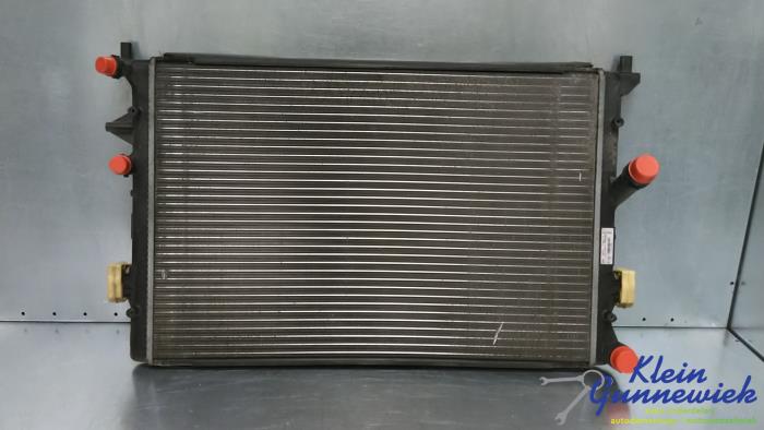 Gebruikte Radiateur Volkswagen Golf Prijs € 106,00 Margeregeling aangeboden door Klein Gunnewiek Autodemontage & Motorentechniek